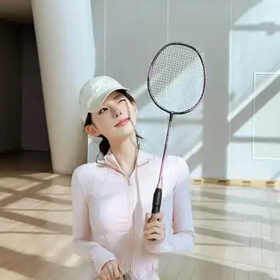 崔静